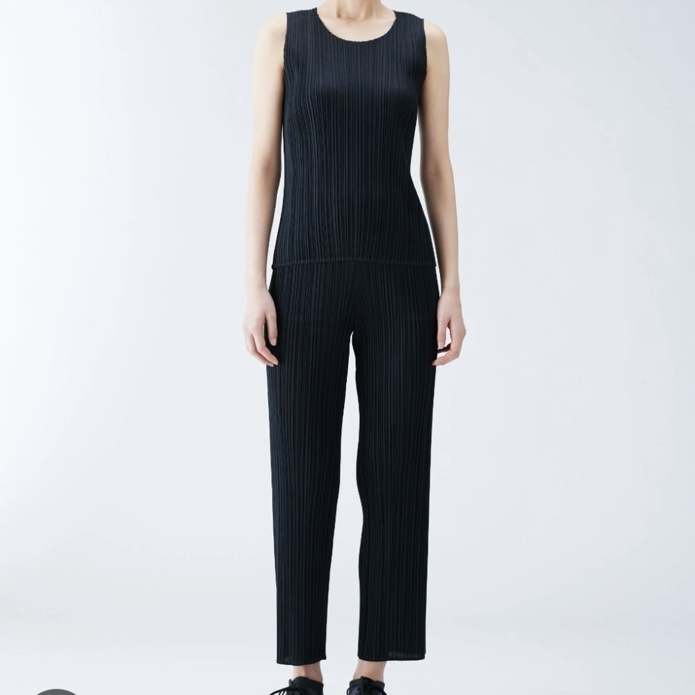 Pleated Sleeveless Top & Pants Coord Set